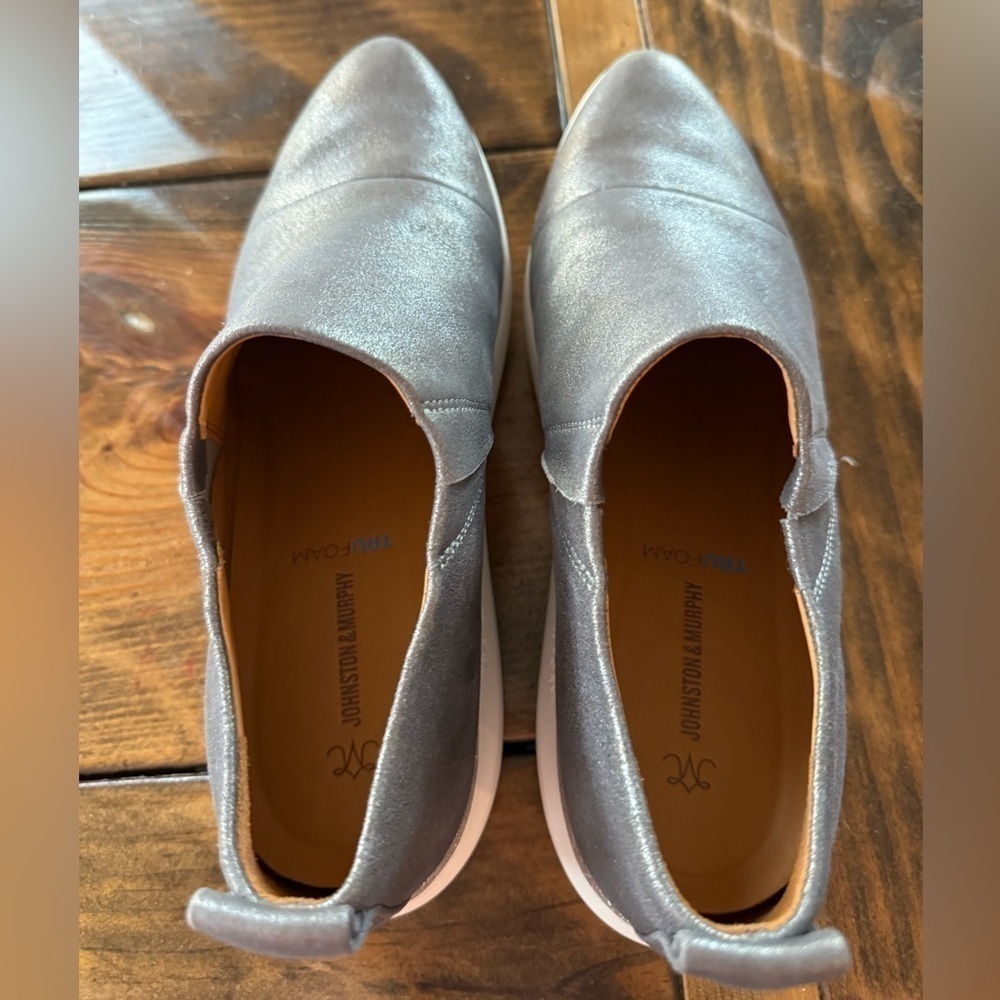 JOHNSTON & MURPHY Dakota Cap Toe Metallic Slip On Sneaker Pewter NWOT size 9 - Picture 4 of 12